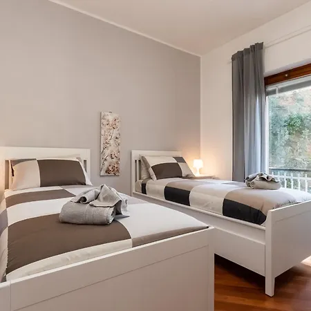 Apartment -quadrilocale In Centro-vicino *
