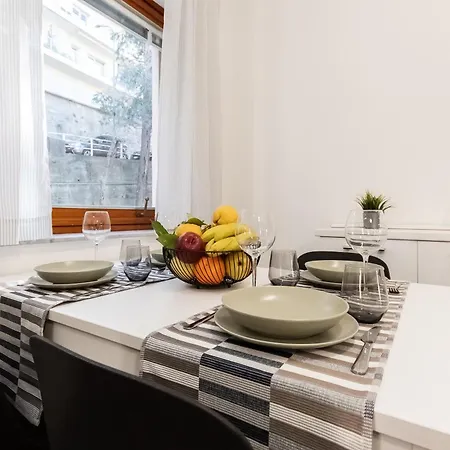 Apartment -quadrilocale In Centro-vicino Varazze