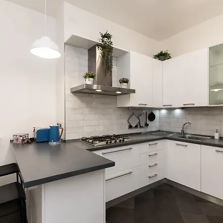 Apartment -quadrilocale In Centro-vicino *