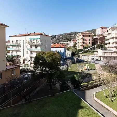 Daire -quadrilocale In Centro-vicino Varazze