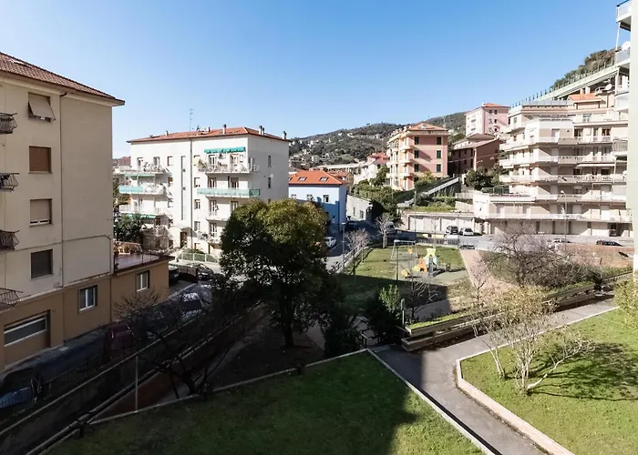 Διαμέρισμα -quadrilocale In Centro-vicino Varazze