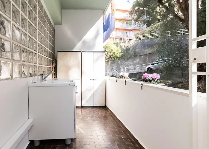 -quadrilocale In Centro-vicino 아파트