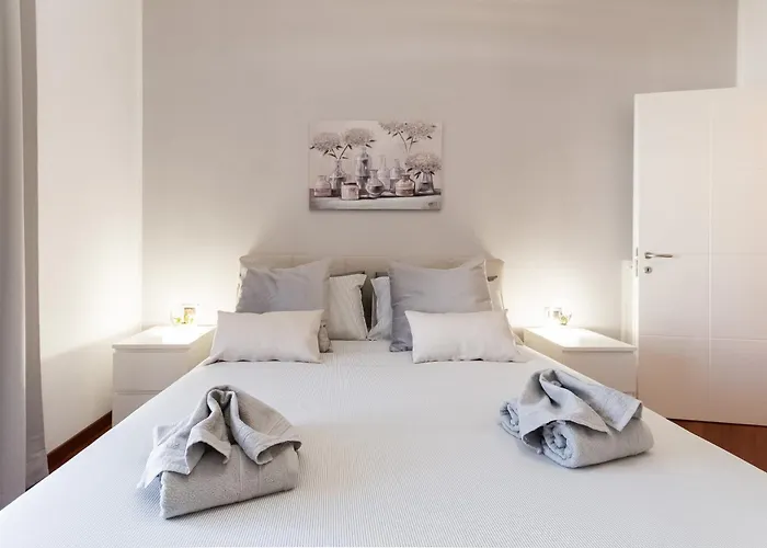 -quadrilocale In Centro-vicino 아파트 *